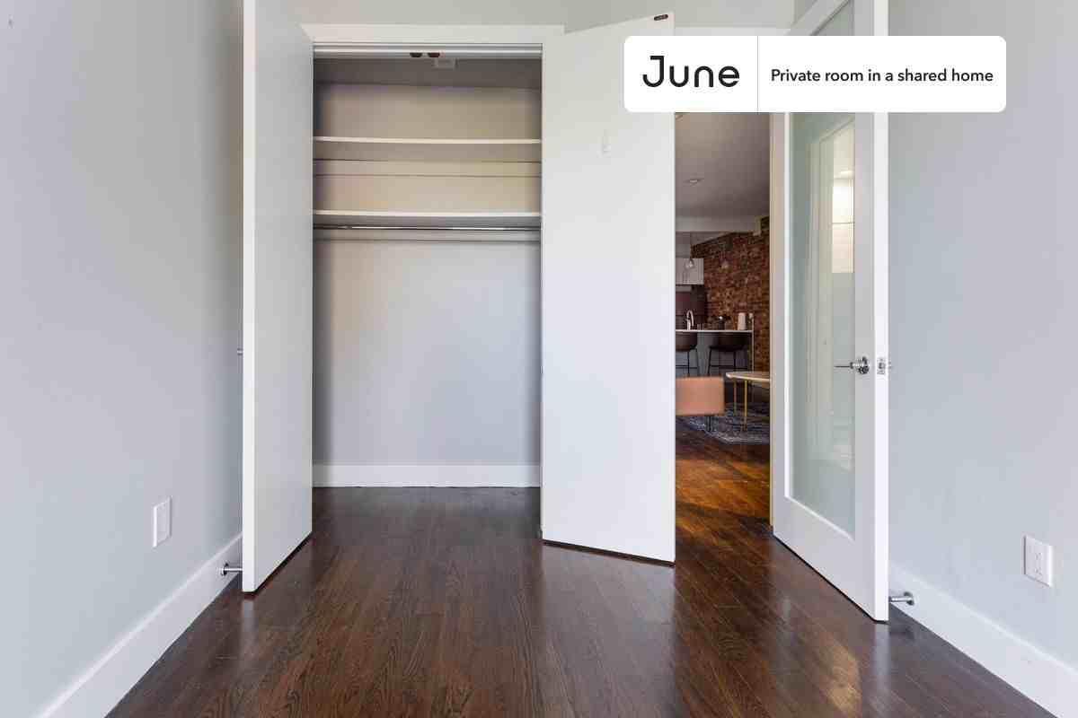 1131 Broadway #D - Photo 5 of 24