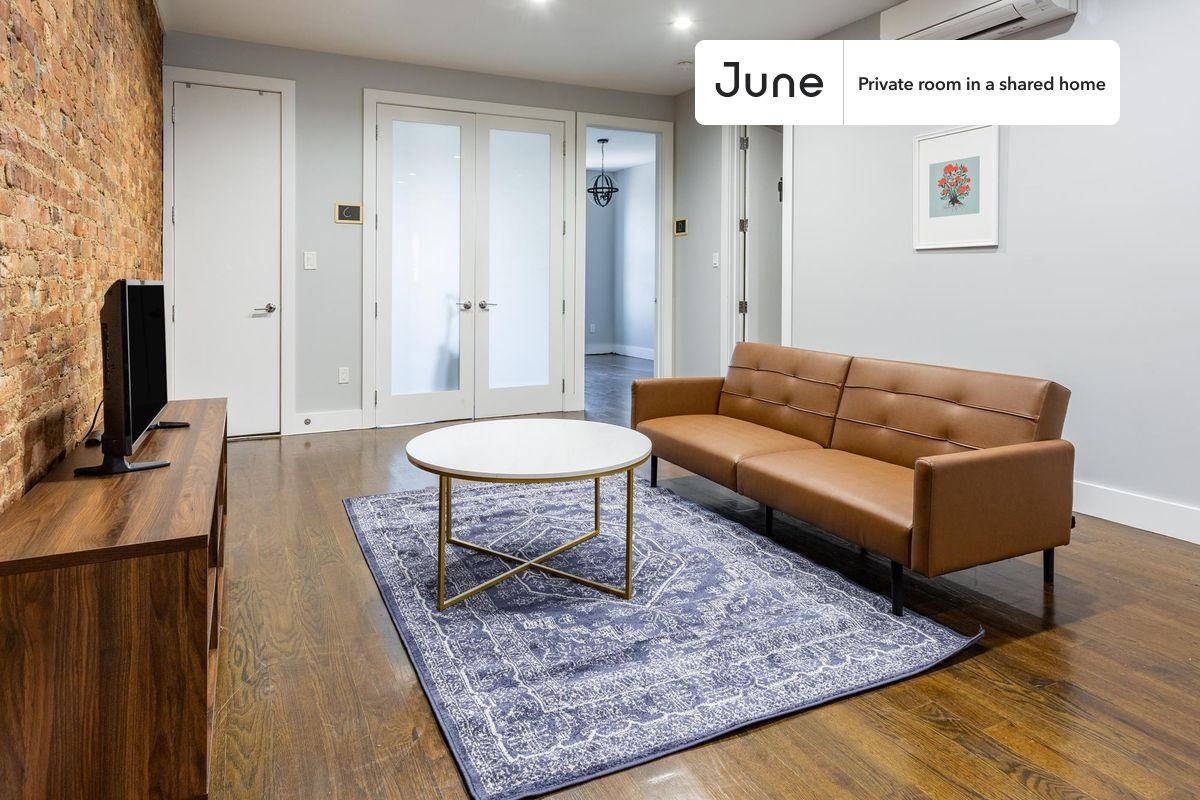 1131 Broadway #C - Photo 6 of 23