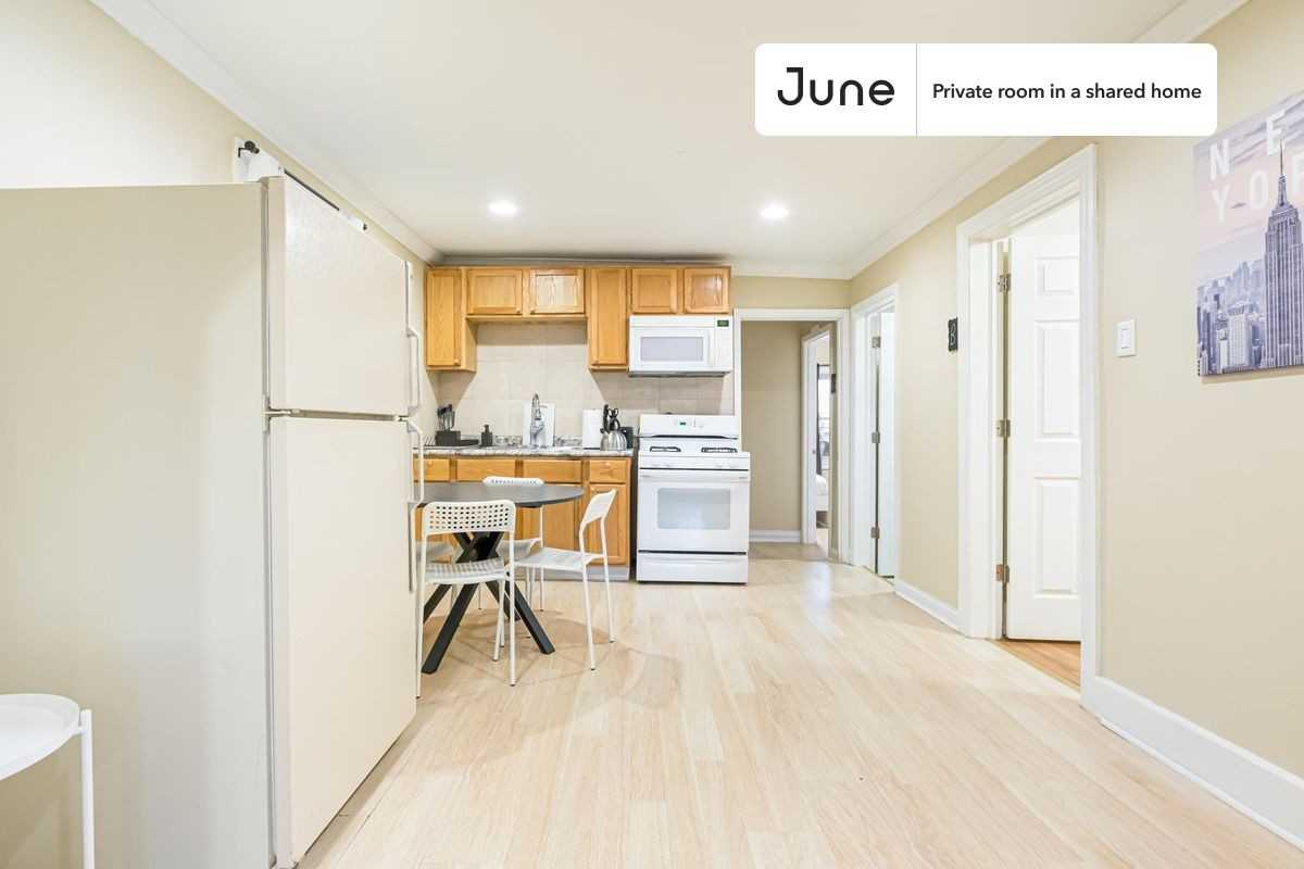 1639 W Superior St #A - Photo 6 of 14