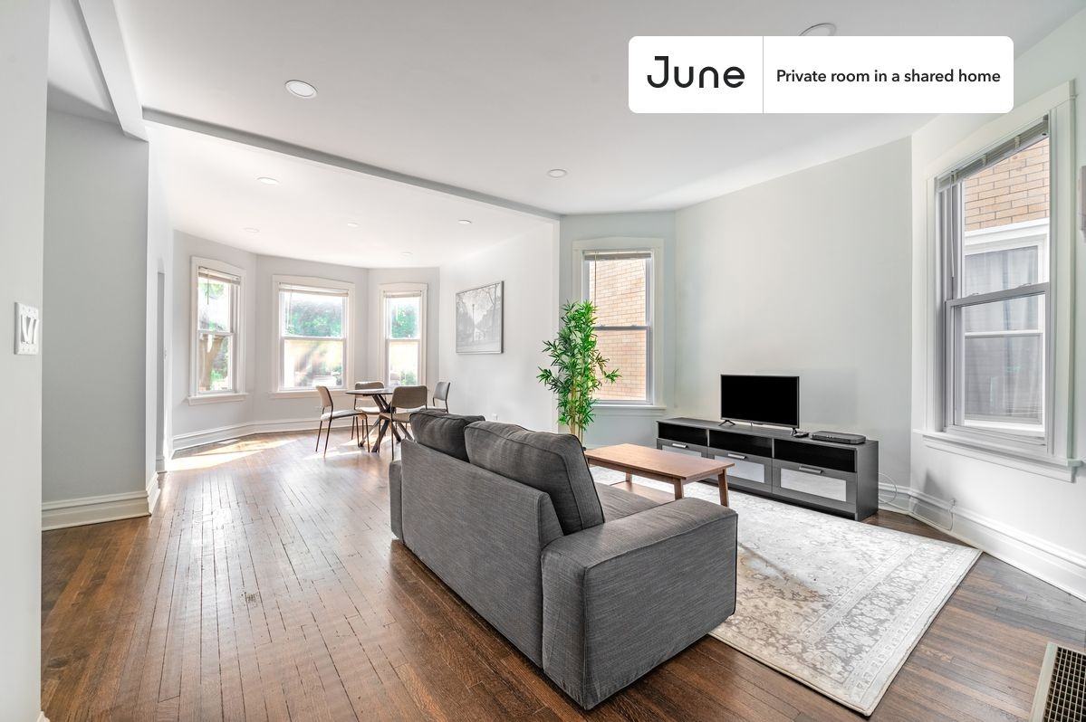 2252 N Lawndale Ave #A - Photo 7 of 20