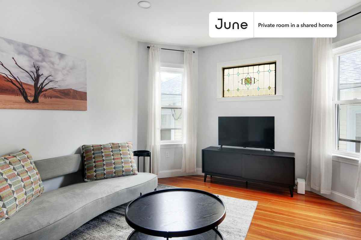 28 Hunnewell Ave #C - Photo 5 of 11