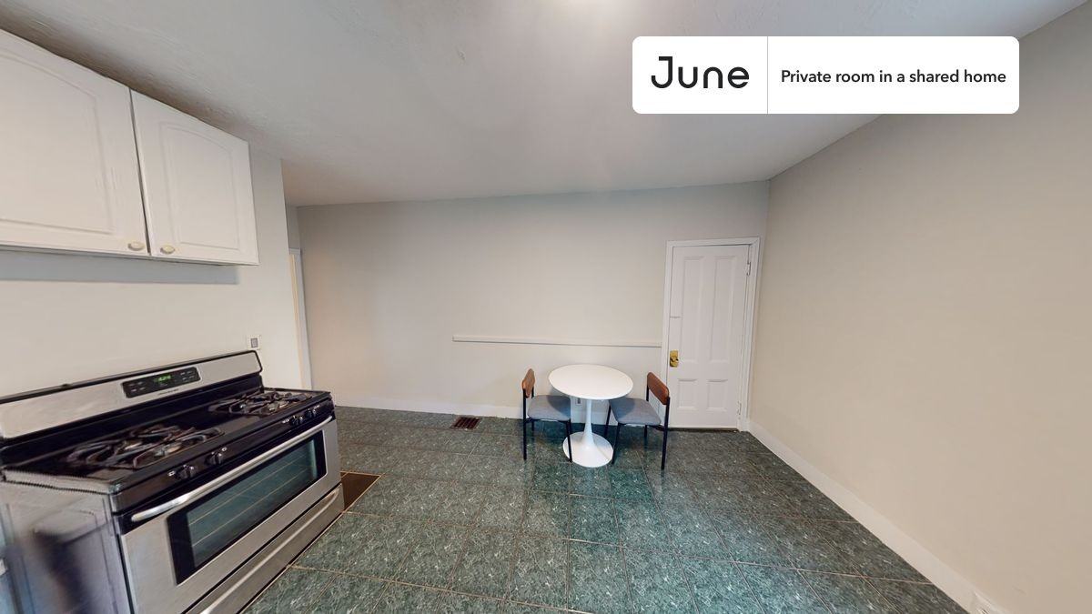 30 Royal St #B - Photo 6 of 11