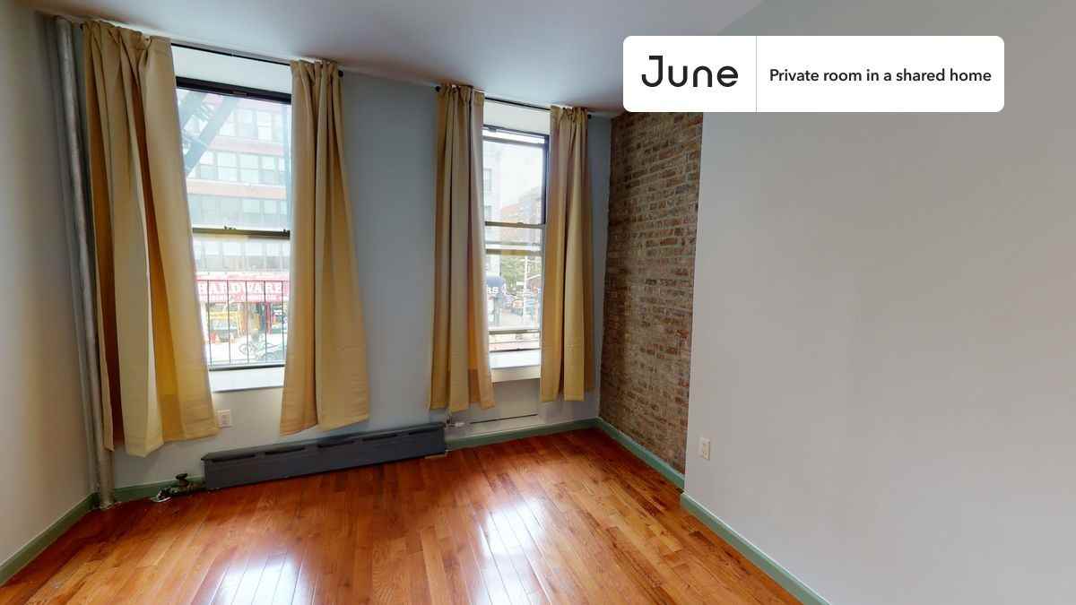 2036 2nd Ave #A - Photo 2 of 13