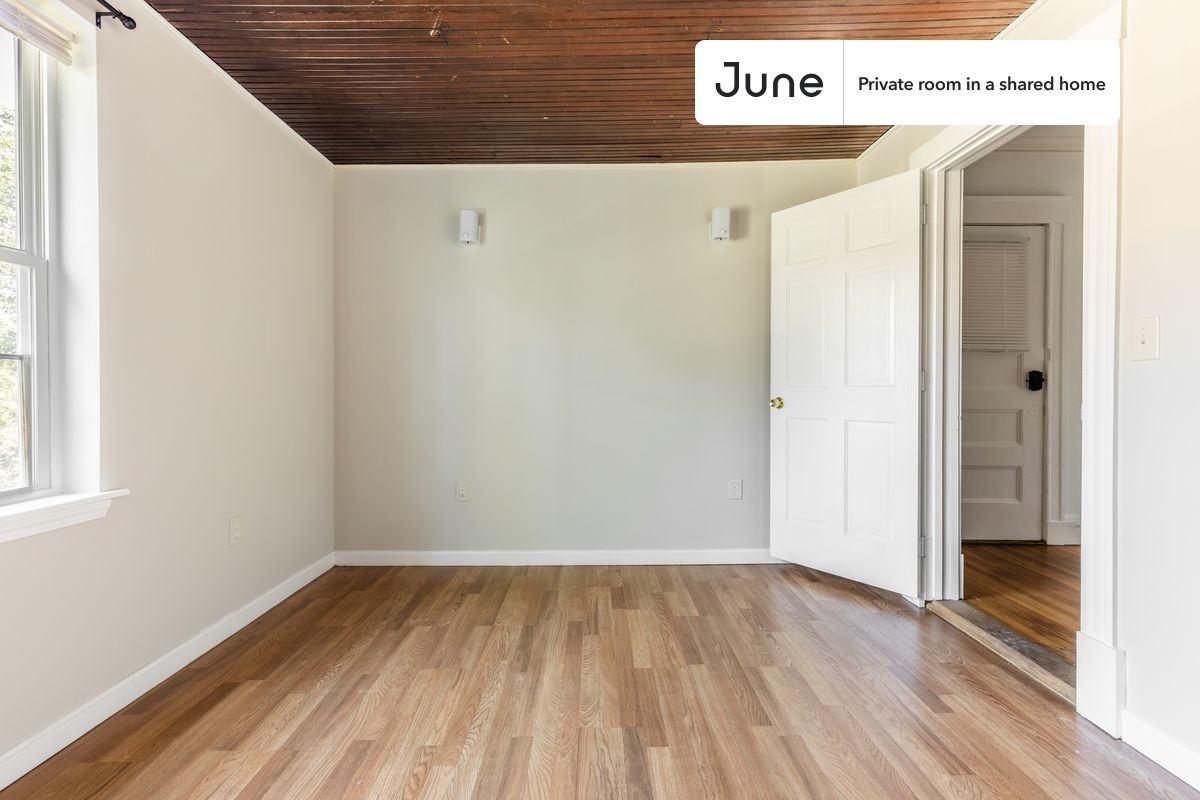 47 Wallingford Rd #A - Photo 5 of 20