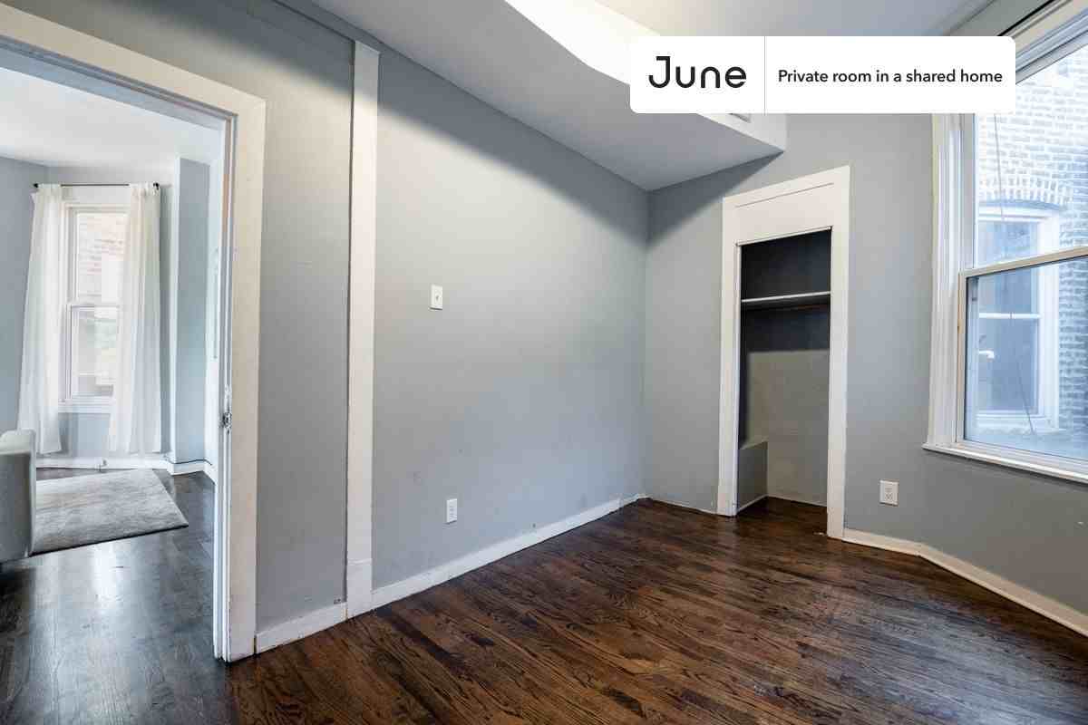 2527 West Division Street #B - Photo 4 of 18