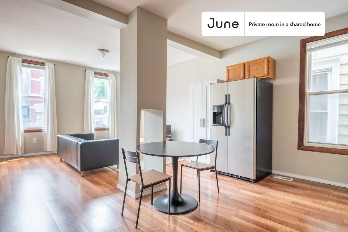 2010 S Loomis St #D - Photo 6 of 14