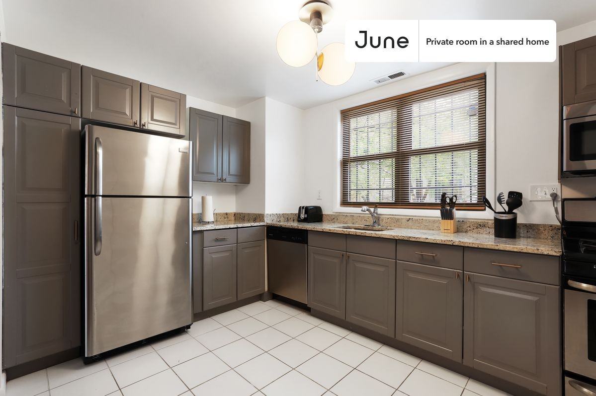 1242 11th St Nw #2A - Photo 6 of 19