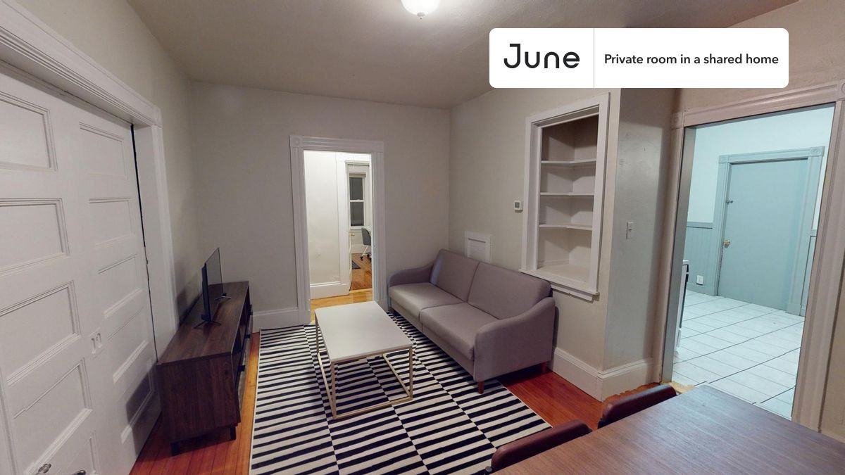 34 Coolidge Rd #D - Photo 7 of 13