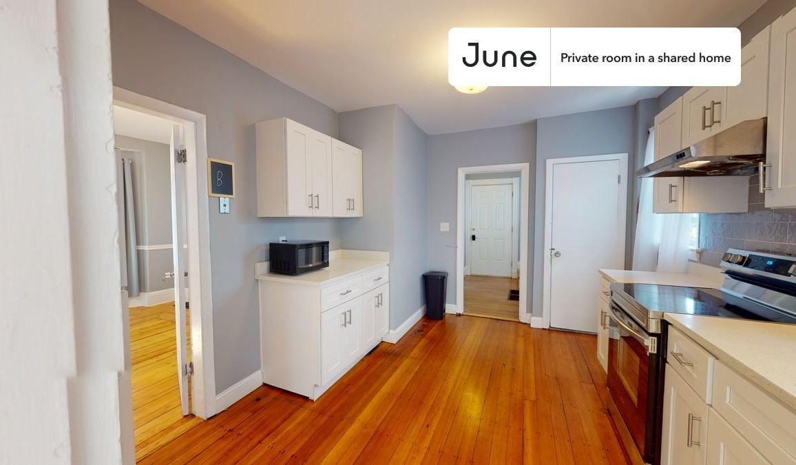 53 Saunders St #D - Photo 5 of 12