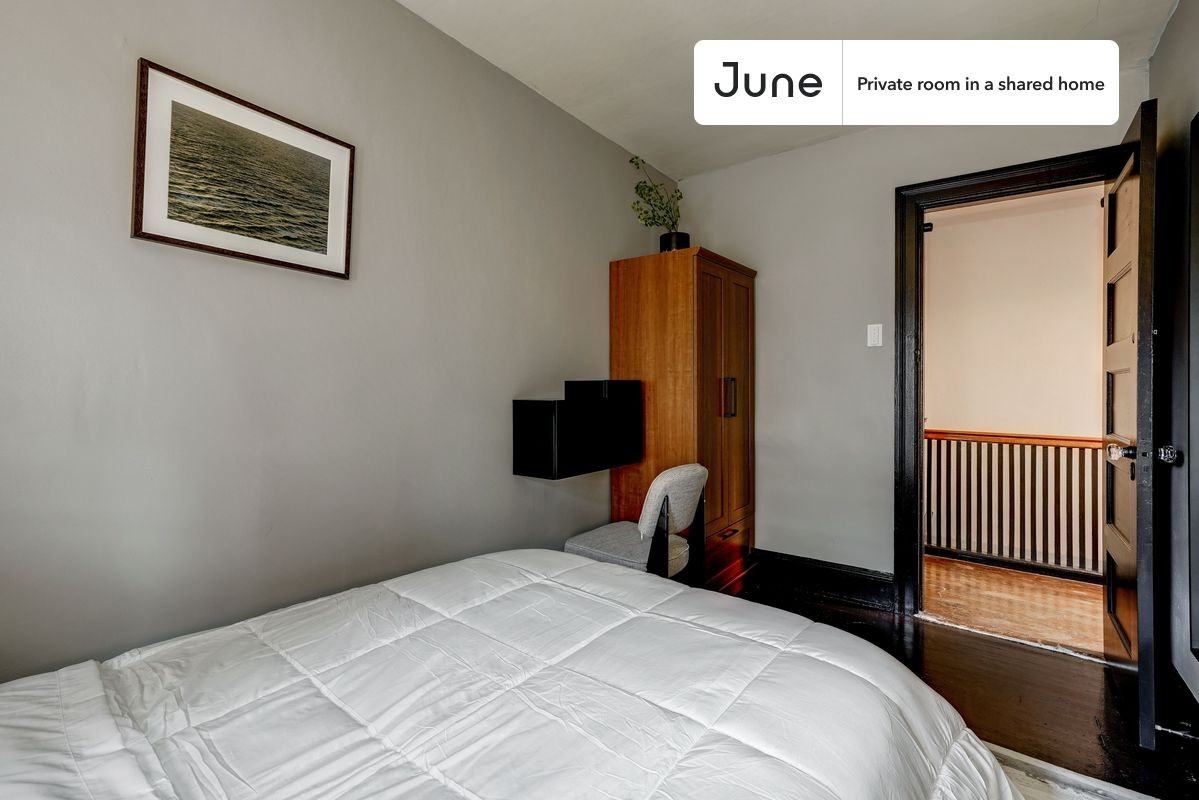 2270 Cathedral Ave Nw #3B - Photo 2 of 15