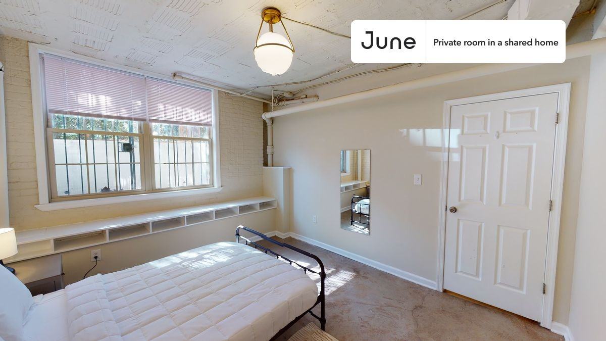 1815 S St Nw #E - Photo 7 of 21