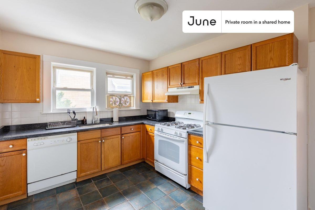 90 Harriet St #A - Photo 6 of 21