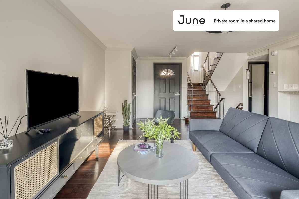 1331 I St Ne #A - Photo 7 of 17