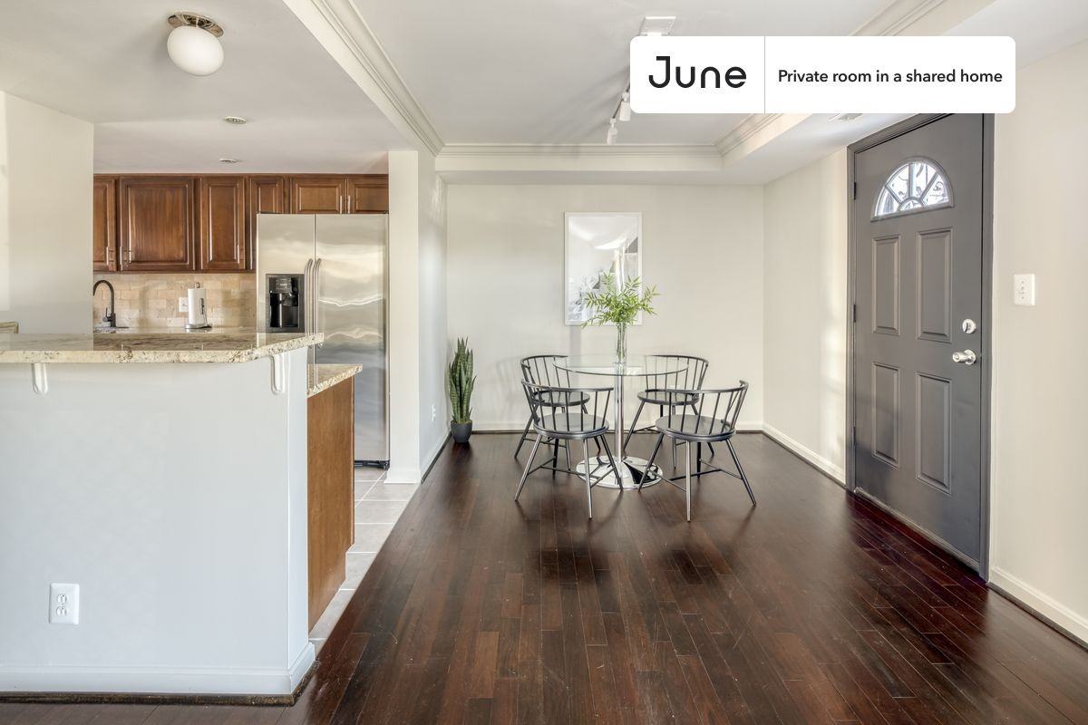 1331 I St Ne #E - Photo 7 of 16