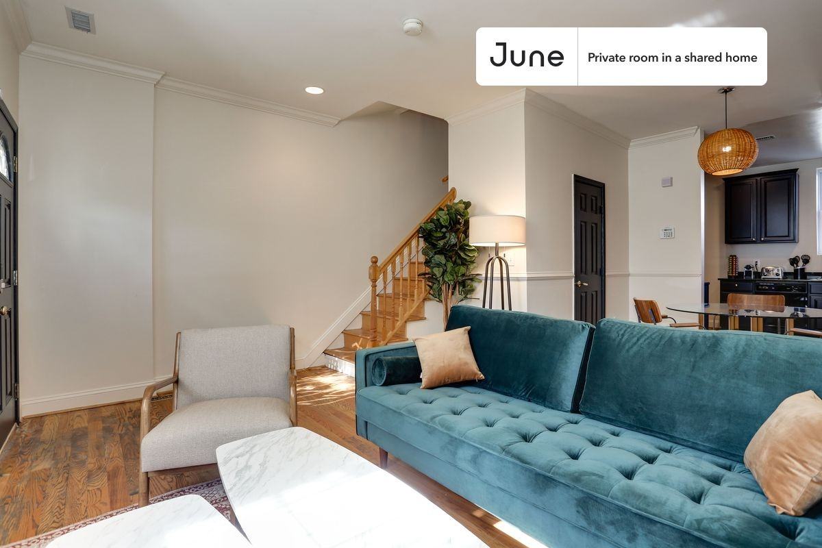 1727 New Jersey Avenue Northwest #2C - Photo 7 of 15