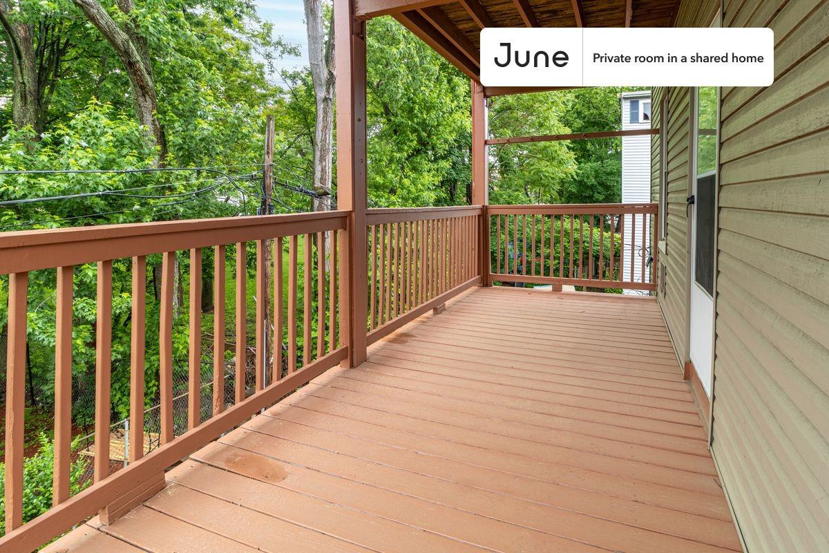 35 Catawba St #A - Photo 7 of 14