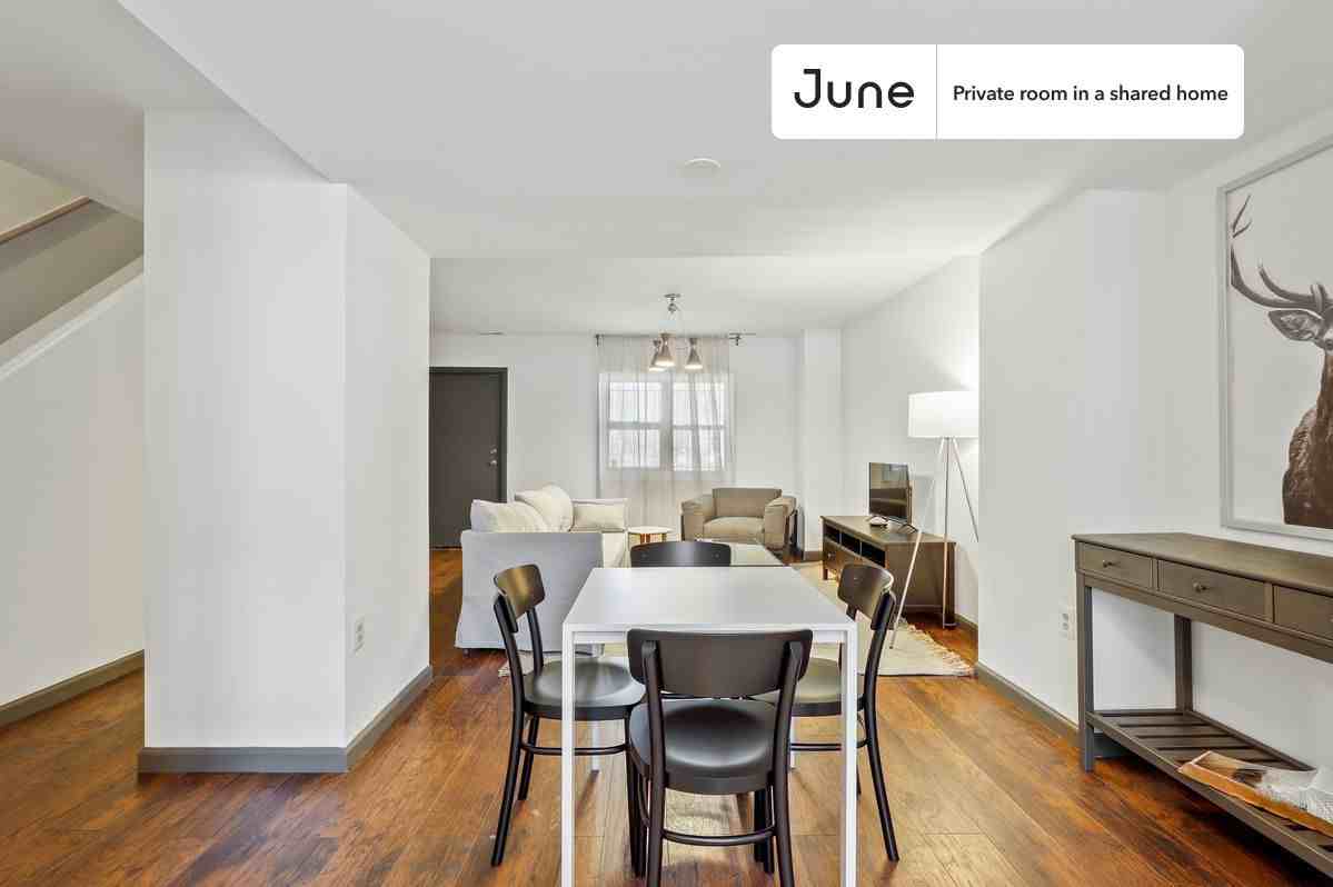 1107 1/2 M St Nw #2B - Photo 6 of 18