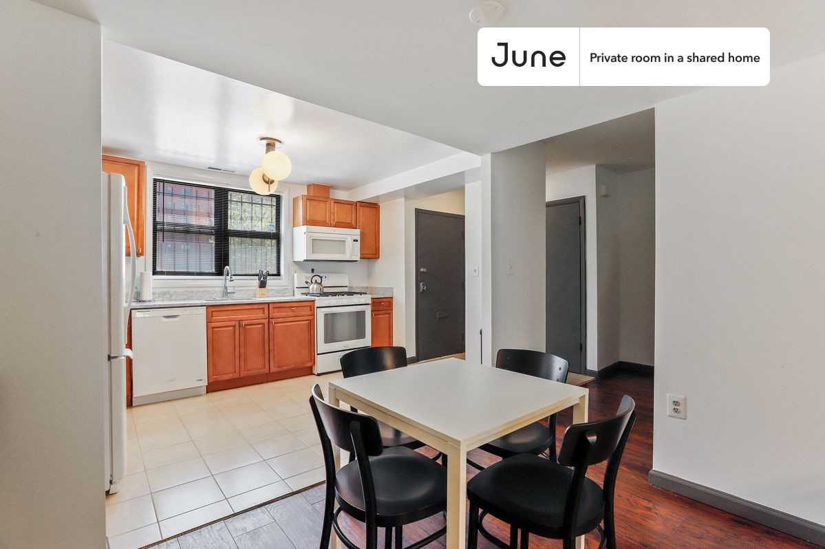 1107 1/2 M St Nw #2B - Photo 7 of 18