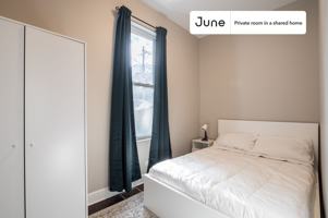 featured image of 1847 W Armitage Ave #C