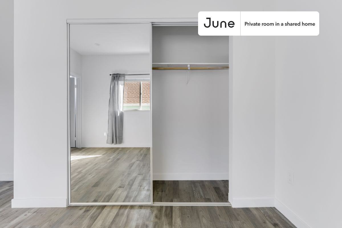 632 N Boyle Ave #E - Photo 5 of 21