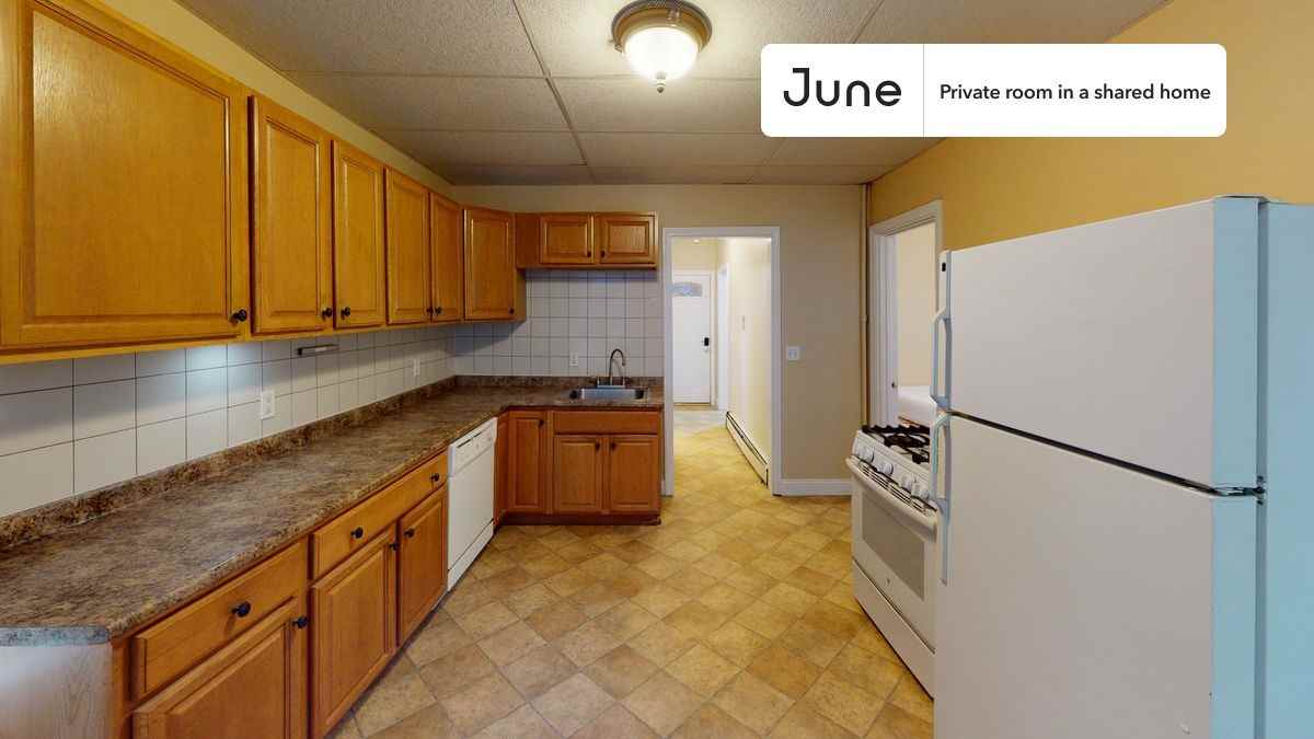 19 Berkshire St #A - Photo 6 of 11
