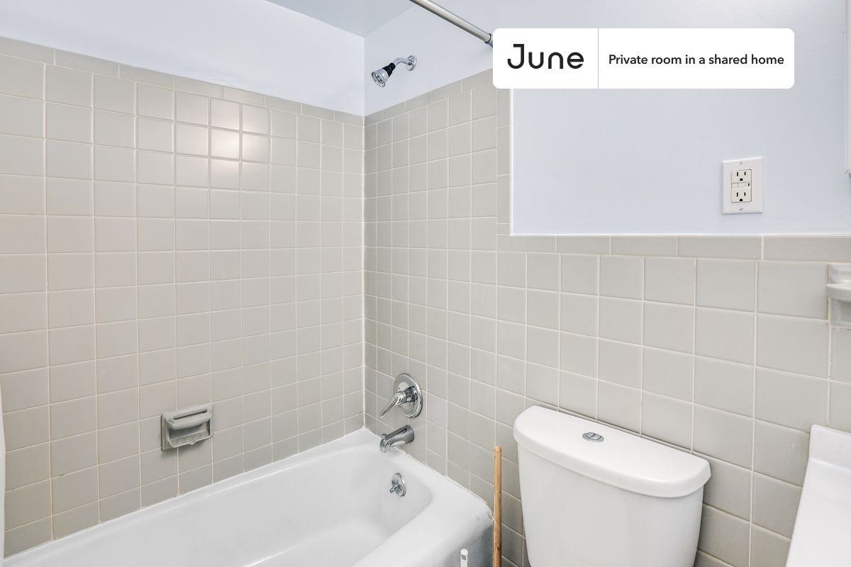 511 G St Sw #F - Photo 7 of 14