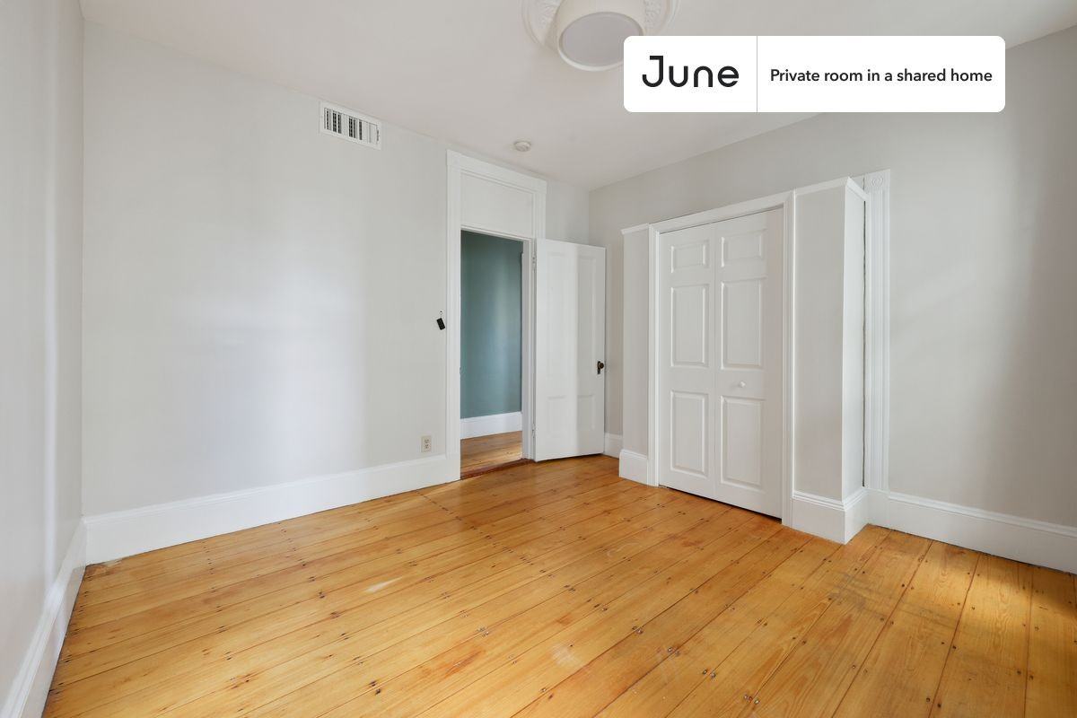 258 Prospect St #C - Photo 5 of 20