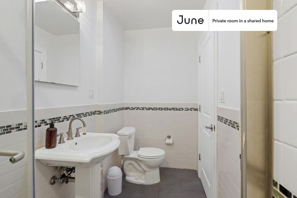 570 Putnam Avenue #B - Photo 7 of 13