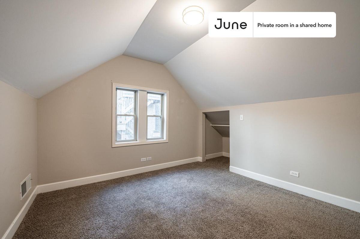 1847 W Armitage Ave #D - Photo 2 of 25