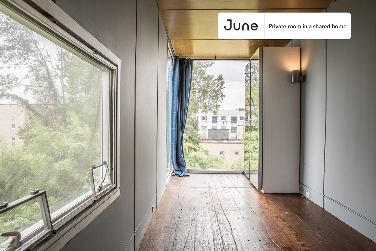 3305 7th St Ne #4B - Photo 2 of 19