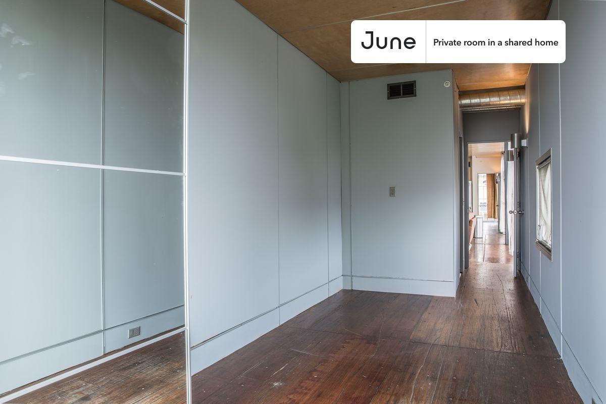 3305 7th St Ne #4B - Photo 4 of 19