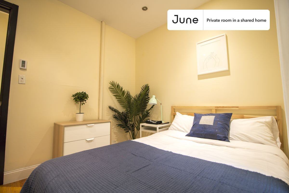 15 W 107th St #B - Photo 4 of 16