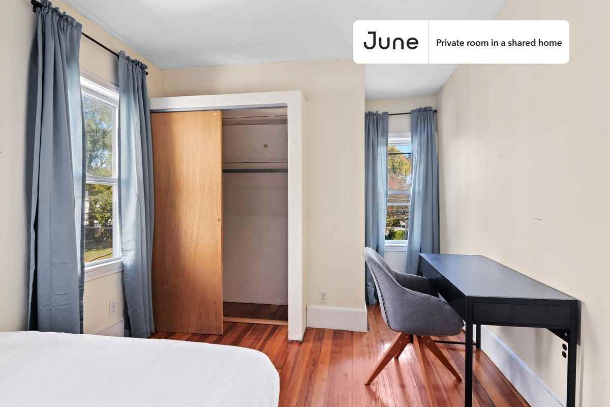 30 Royal St #D - Photo 4 of 15