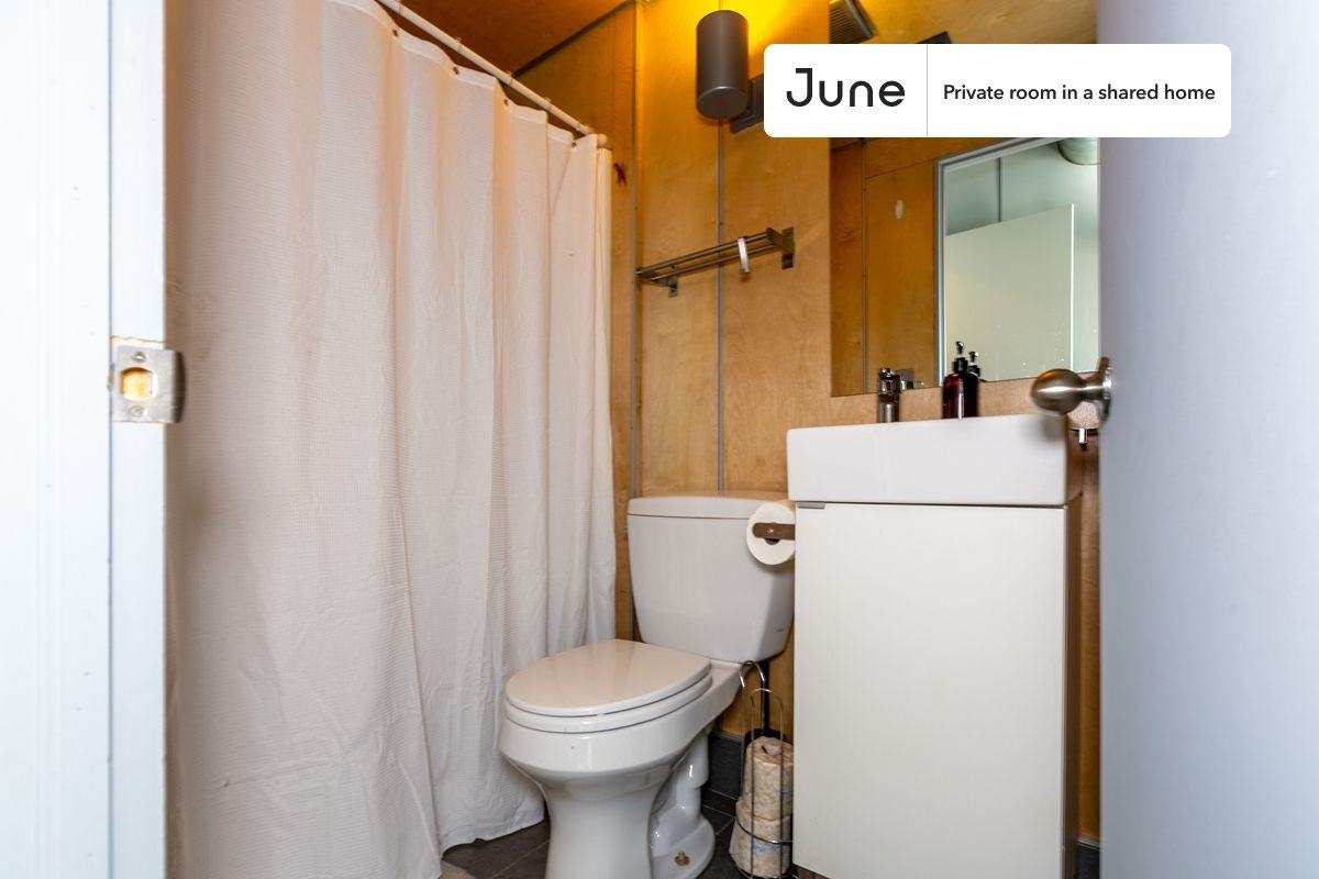 3305 7th St Ne #F - Photo 6 of 18