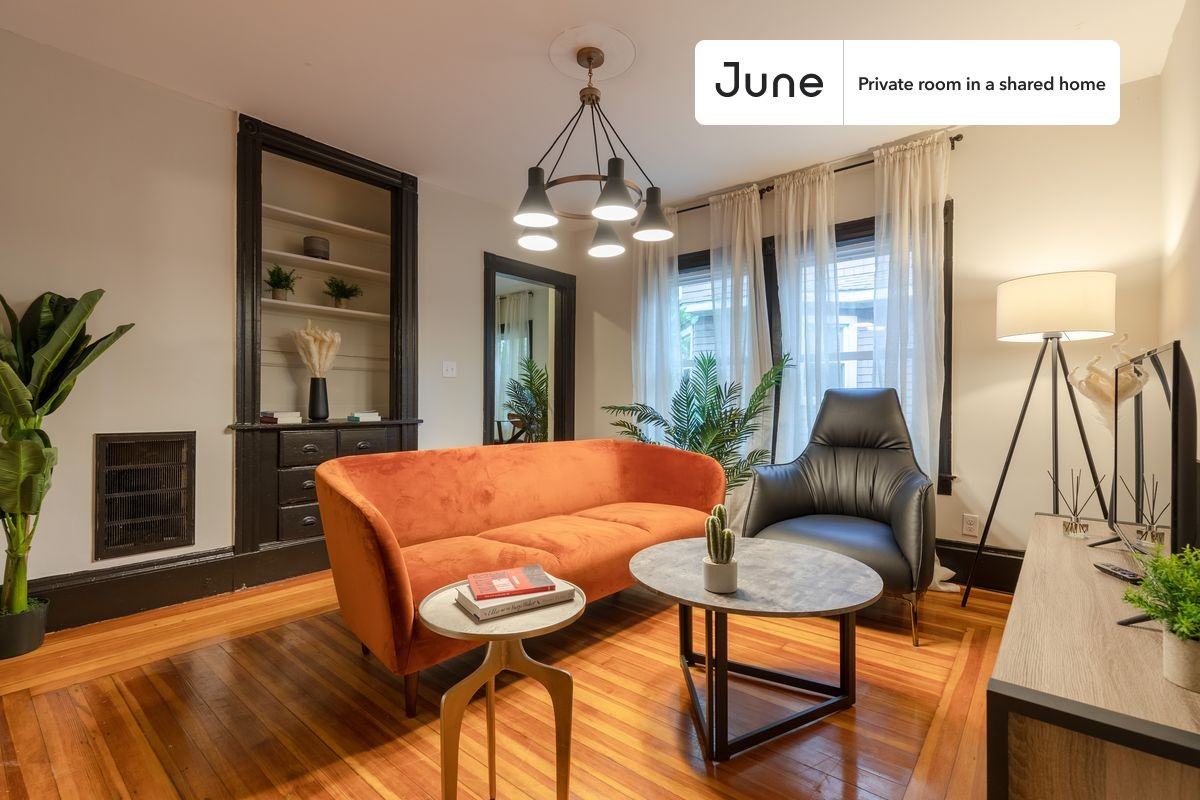 58 Ridgemont St #C - Photo 5 of 17