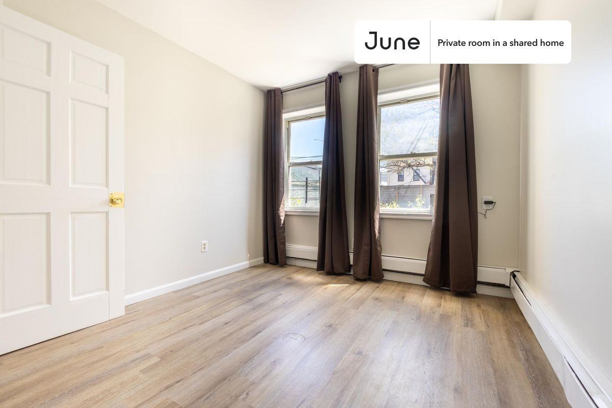 71 Clermont Ave #A - Photo 2 of 22