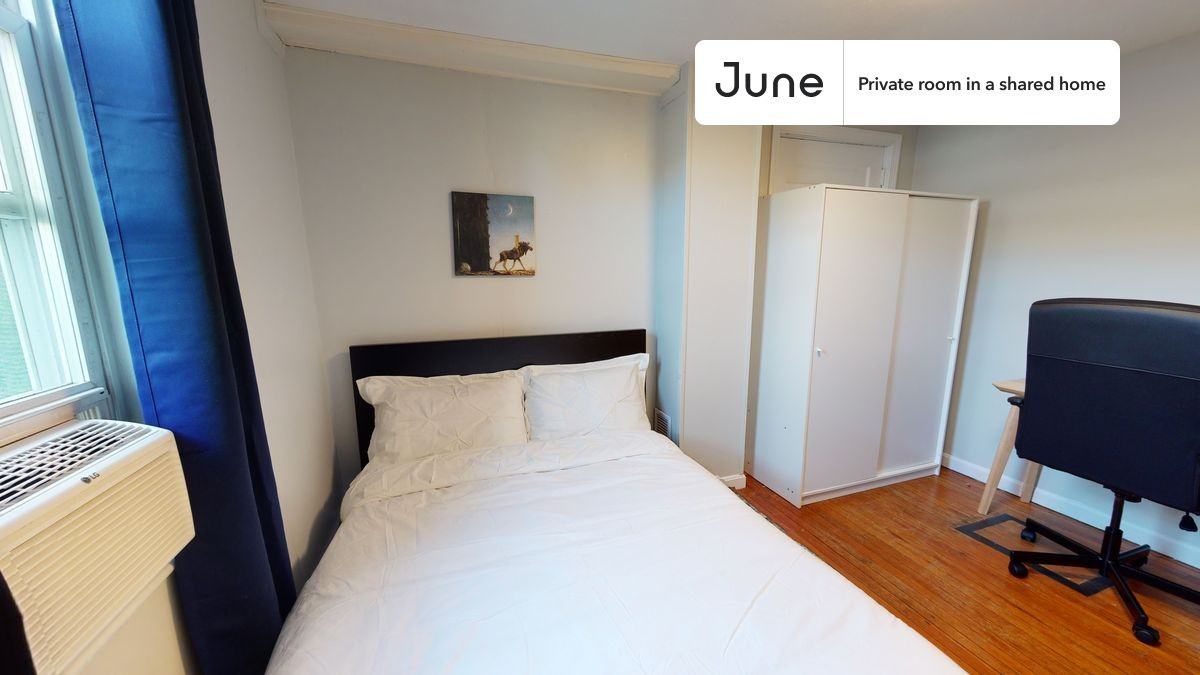 1418 Beacon St #A - Photo 6 of 21