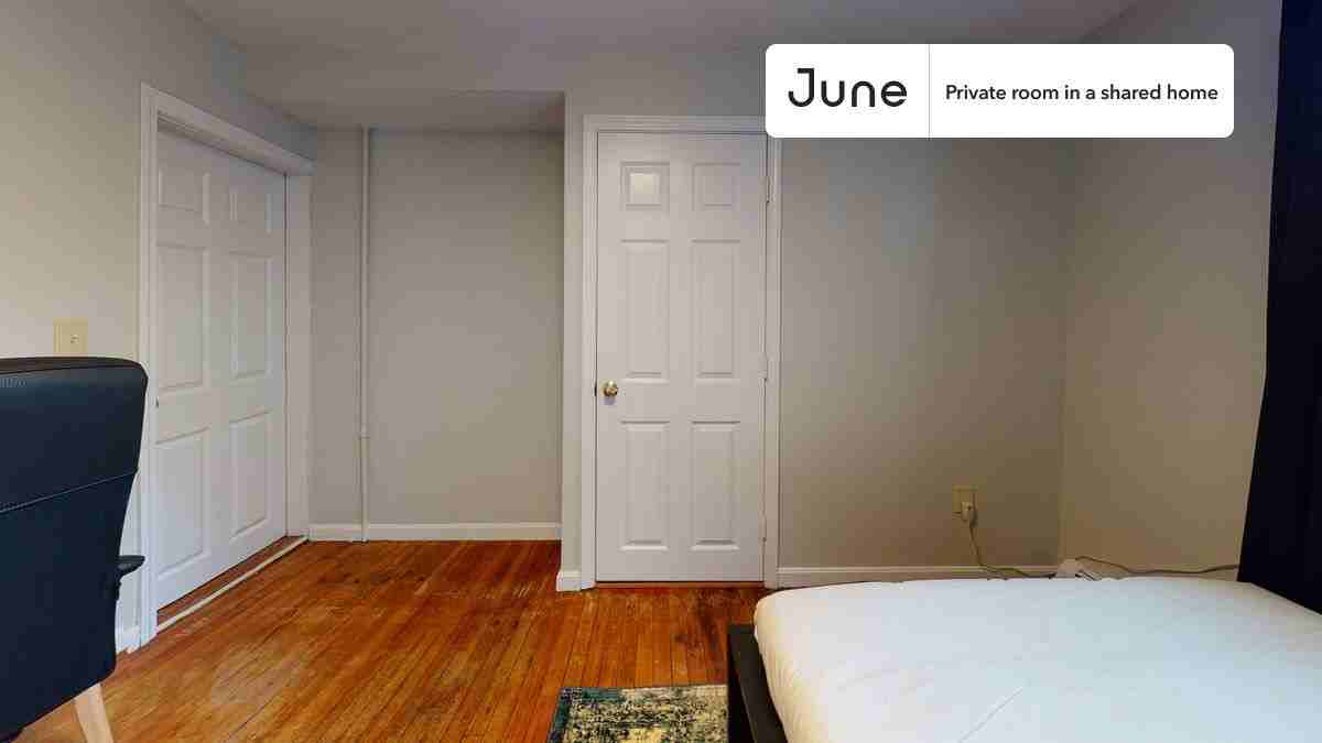 1418 Beacon St #A - Photo 7 of 18