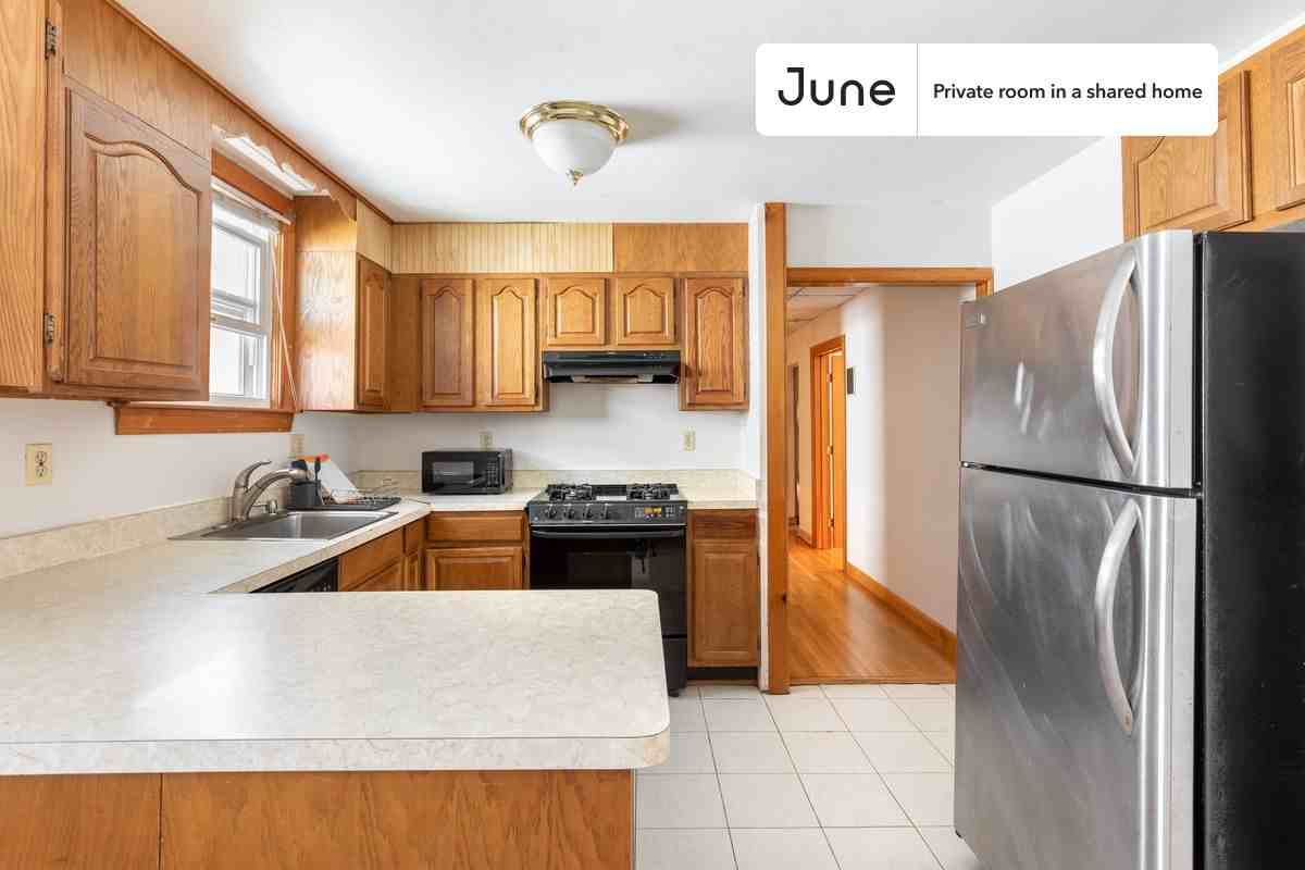 5 Oswald St #D - Photo 7 of 16