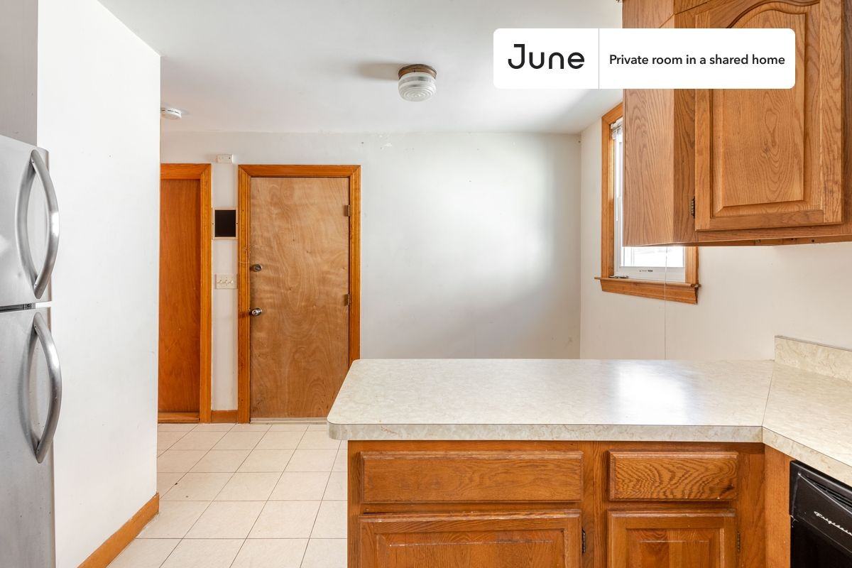 5 Oswald St #D - Photo 7 of 14