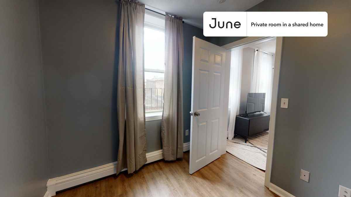 36 N Bennet St #C - Photo 2 of 14