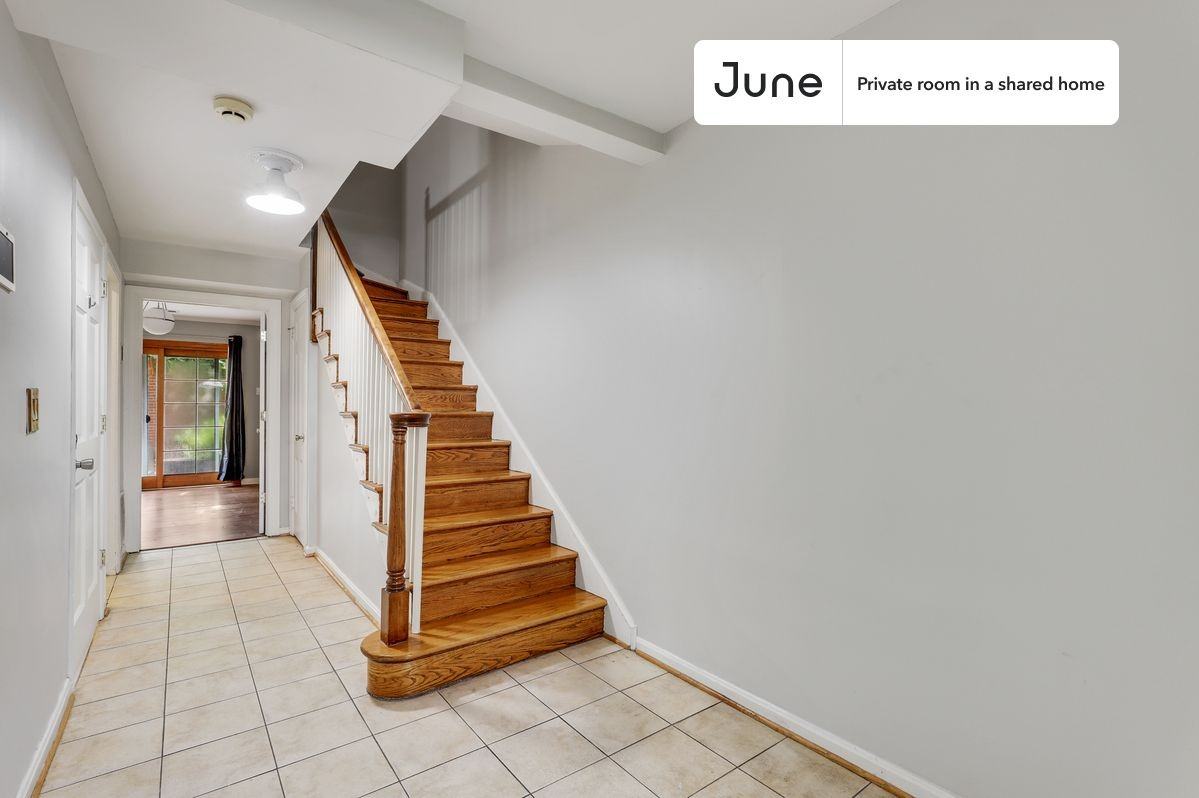 600 7th St Sw #F - Photo 5 of 14
