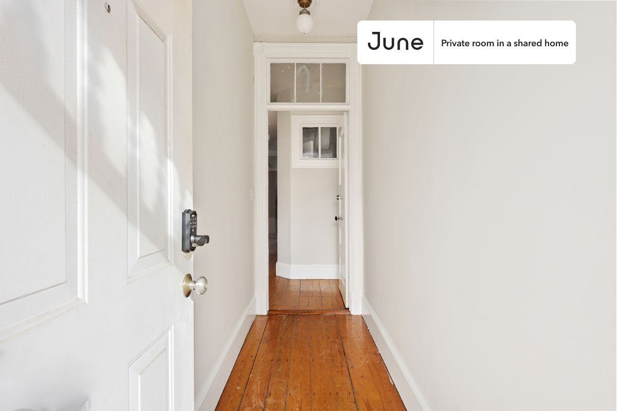 71 School St #B - Photo 5 of 10