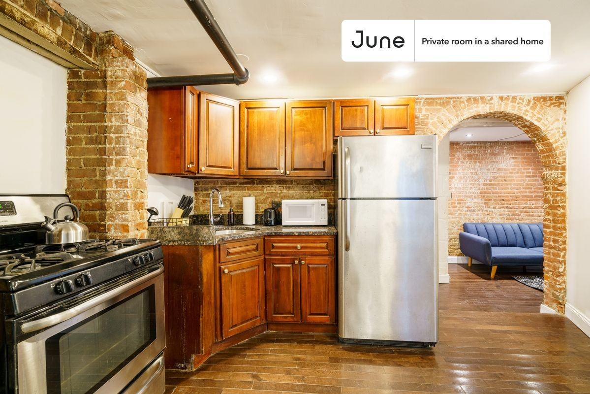 260 Lafayette Ave #E - Photo 4 of 16