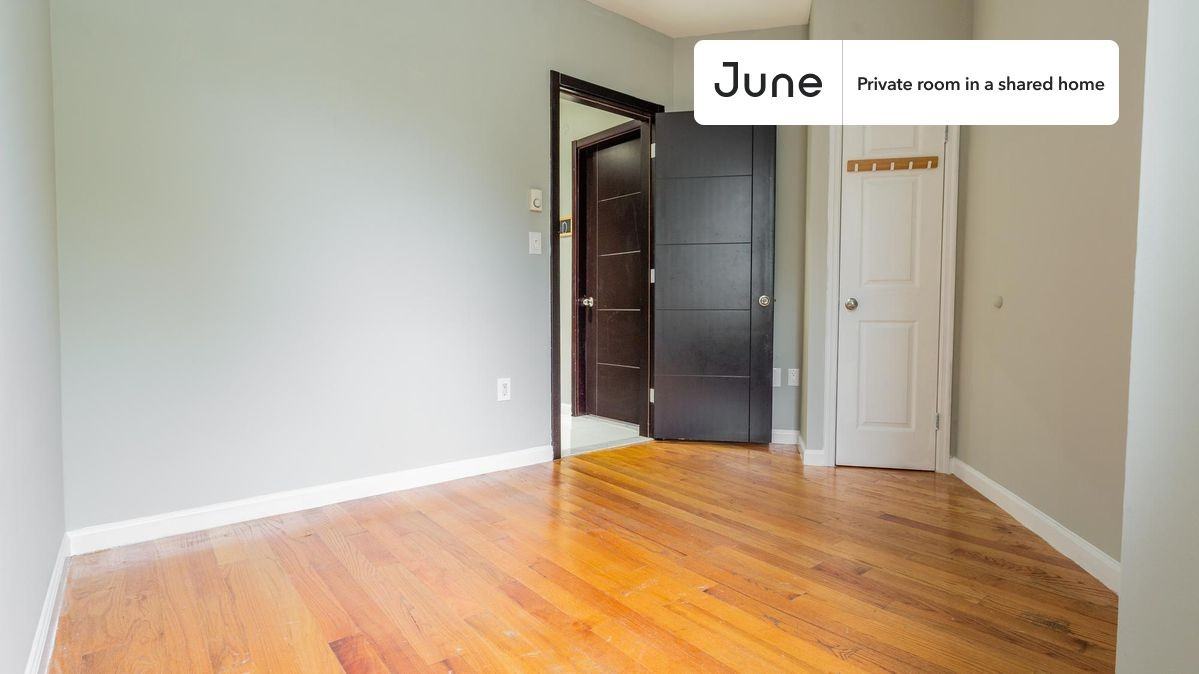 354 354 Cathedral Park Way #C - Photo 5 of 12