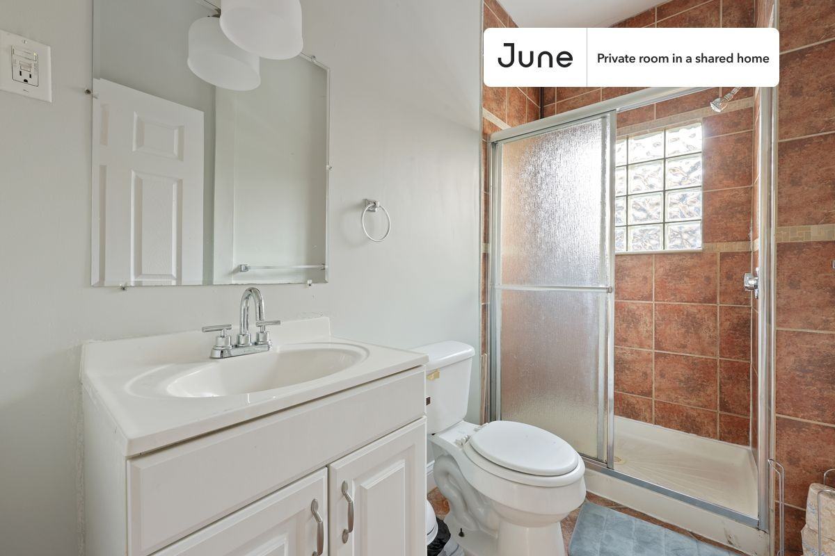 Calumet St #B - Photo 7 of 10