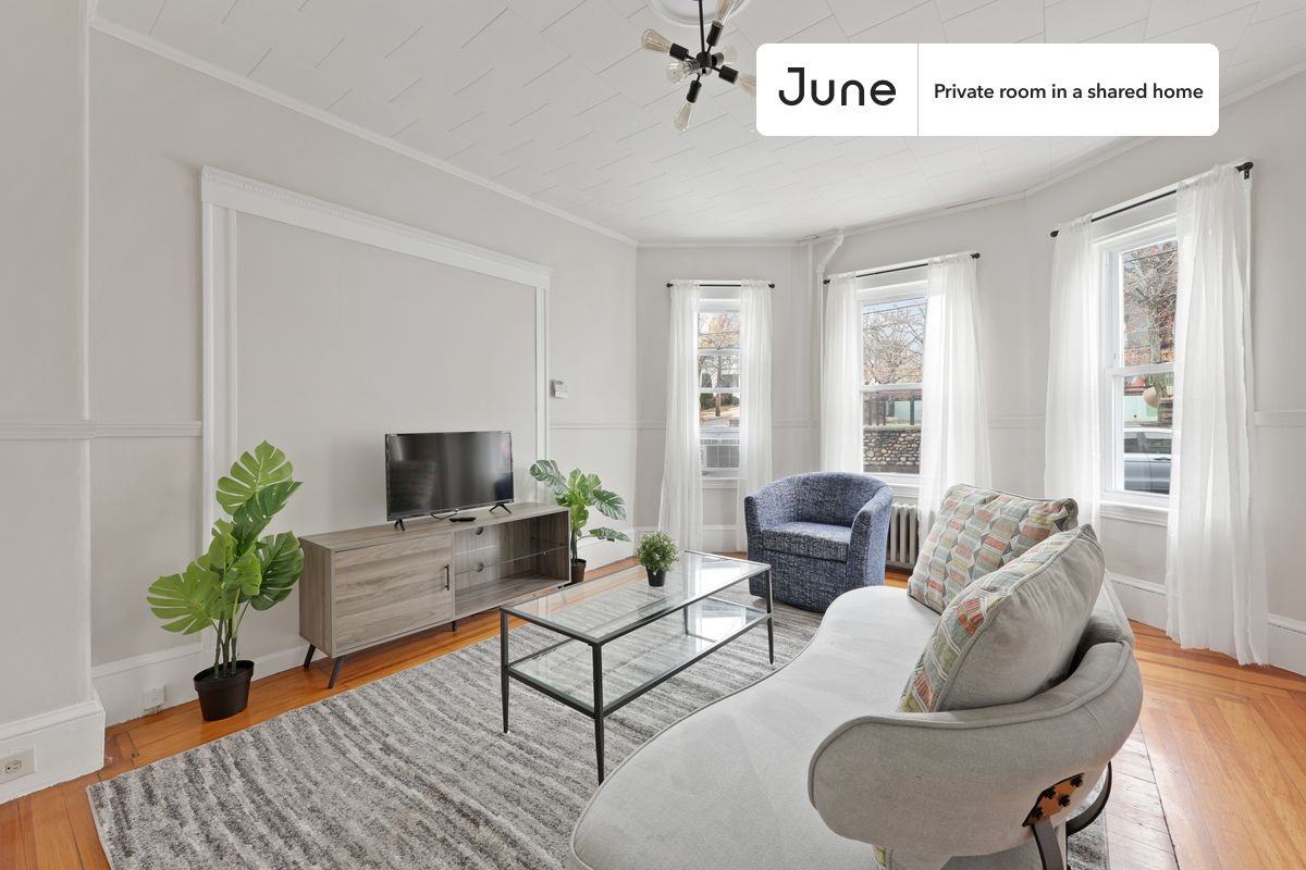 31 Craigie St #C - Photo 7 of 14