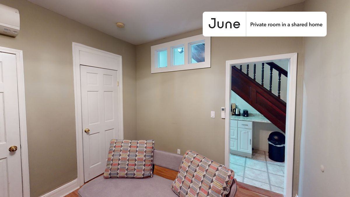 421 36th St #F - Photo 7 of 18