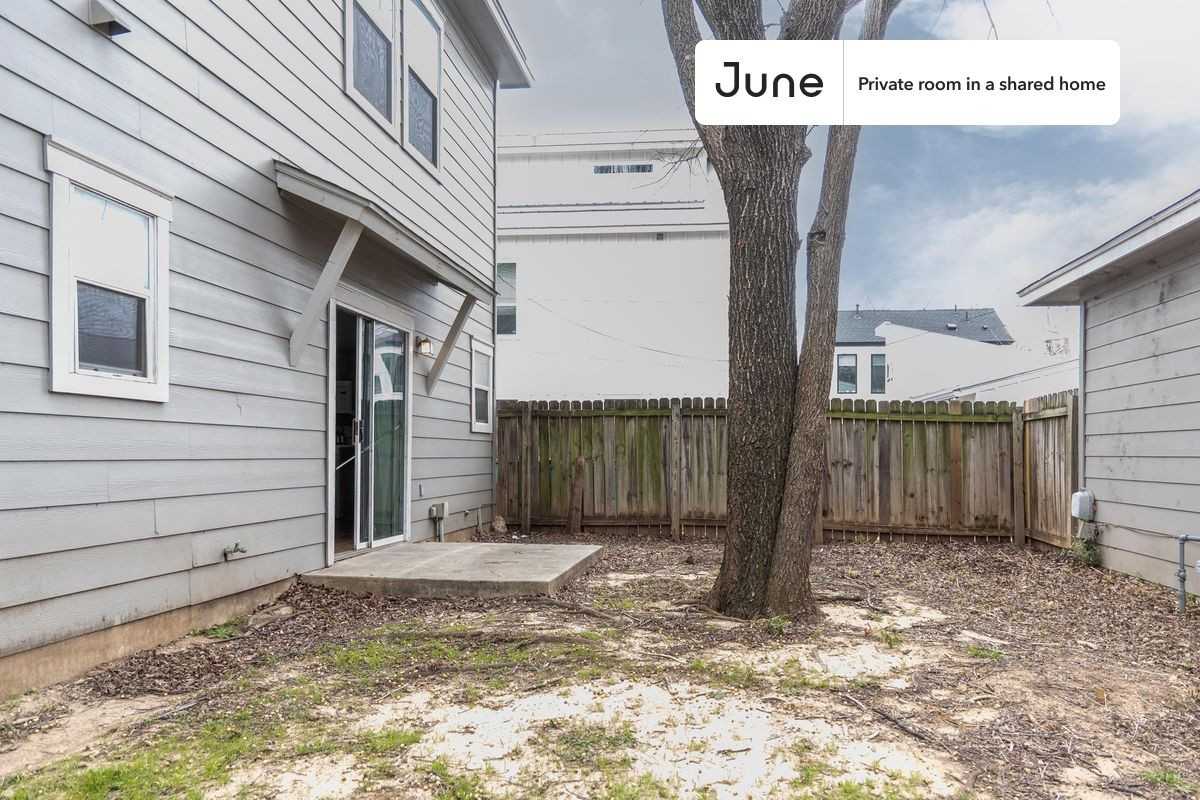 1604 Singleton Ave #C - Photo 7 of 26