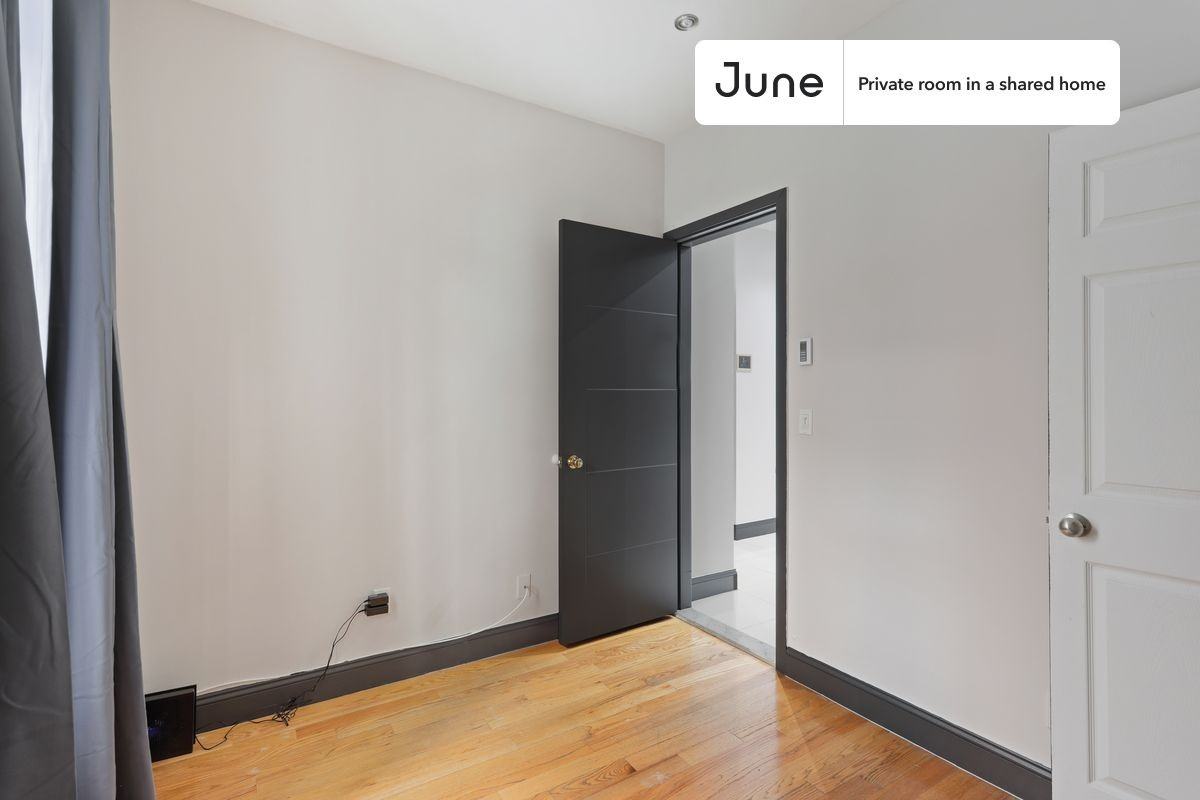 207 W 109th St #C - Photo 5 of 13
